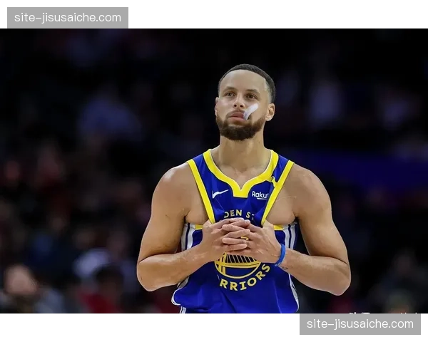 勇士一分惜败快船，库里关键抛投未获罚球成为赛后讨论焦点